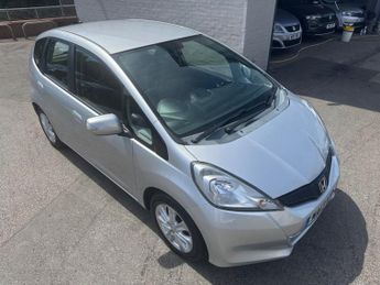 HONDA JAZZ 1.4 i-VTEC ES Hatchback 5dr Petrol CVT Euro 5 (99 ps)
