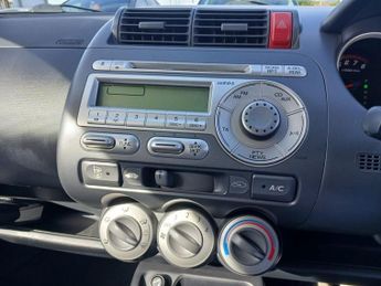 HONDA JAZZ 1.4 i-DSI SE Hatchback 5dr Petrol CVT-7 (139 g/km, 82 bhp)