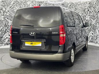 HYUNDAI i800 2.5 CRDi SE Nav MPV 5dr Diesel Manual Euro 6 (136 ps)