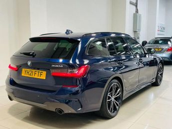 BMW 3 SERIES 2.0 330e 12kWh M Sport Pro Edition Touring 5dr Petrol Plug-in Hy
