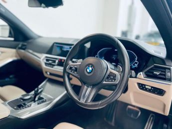 BMW 3 SERIES 2.0 330e 12kWh M Sport Pro Edition Touring 5dr Petrol Plug-in Hy