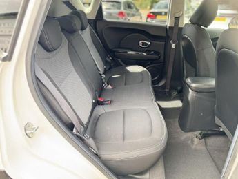 KIA SOUL 1.6 CRDi 2 SUV 5dr Diesel DCT Euro 6 (134 bhp)
