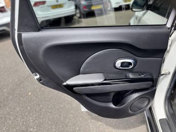 KIA SOUL 1.6 CRDi 2 SUV 5dr Diesel DCT Euro 6 (134 bhp)