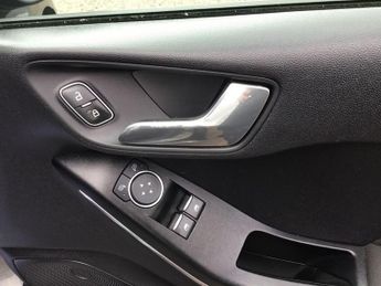 FORD FIESTA 1.0T EcoBoost GPF Zetec Hatchback 5dr Petrol Manual Euro 6 (s/s)