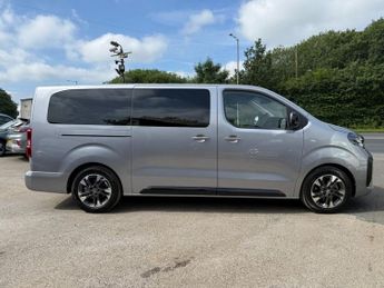VAUXHALL Vivaro Life Electric 75kWh Ultimate XL MPV 5dr Electric Auto LWB (8 Seat, 7.4kW Charg