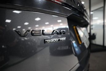 LAND ROVER RANGE ROVER VELAR 3.0 SD6 V6 R-Dynamic HSE SUV 5dr Diesel Auto 4WD Euro 6 (s/s) (3