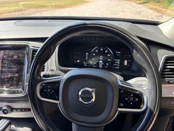 VOLVO XC90 2.0 D5 Momentum SUV 5dr Diesel Geartronic 4WD Euro 6 (s/s) (225 