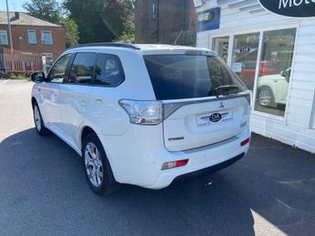 MITSUBISHI OUTLANDER 2.0h 12kWh GX3h SUV 5dr Petrol Plug-in Hybrid CVT 4WD Euro 5 (s/