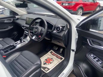 MG MG HS 1.5 T-GDI Exclusive SUV 5dr Petrol DCT Euro 6 (s/s) (162 ps)