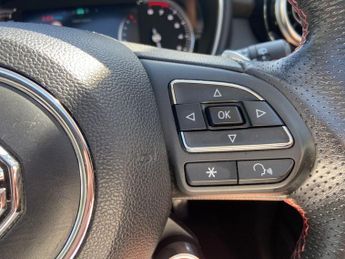 MG MG HS 1.5 T-GDI Exclusive SUV 5dr Petrol DCT Euro 6 (s/s) (162 ps)