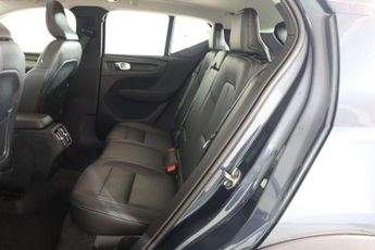 VOLVO XC40 2.0 D4 Inscription Pro Auto AWD Euro 6 (s/s) 5dr