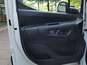 PEUGEOT PARTNER 1.5 BlueHDi 1000 Professional Premium + Standard Panel Van 5dr D