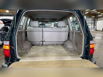 TOYOTA LAND CRUISER 4.2 TD GX SUV 5dr Diesel Automatic (340 g/km, 201 bhp)