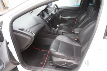 FORD FOCUS 2.0 TDCi ST-3 Hatchback 5dr Diesel Manual Euro 6 (s/s) (185 ps)