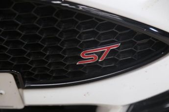 FORD FOCUS 2.0 TDCi ST-3 Hatchback 5dr Diesel Manual Euro 6 (s/s) (185 ps)
