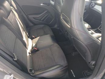 MERCEDES-BENZ GLA 2.1 GLA220d AMG Line (Executive) SUV 5dr Diesel 7G-DCT 4MATIC Eu