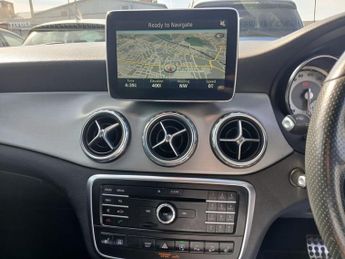 MERCEDES-BENZ GLA 2.1 GLA220d AMG Line (Executive) SUV 5dr Diesel 7G-DCT 4MATIC Eu