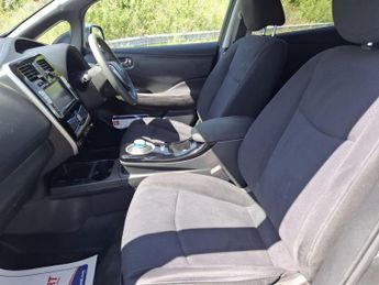 NISSAN LEAF 30kWh Acenta Hatchback 5dr Electric Auto (109 bhp)