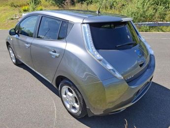 NISSAN LEAF 30kWh Acenta Hatchback 5dr Electric Auto (109 bhp)