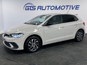 Volkswagen Polo 1.0 TSI LIFE FIVE DOOR 95 BHP + APPLE CAR PLAY + PARKING SENSORS