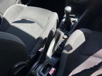 PEUGEOT 206 1.4 Verve Hatchback 3dr Petrol Manual (152 g/km, 75 bhp)