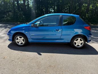 PEUGEOT 206 1.4 Verve Hatchback 3dr Petrol Manual (152 g/km, 75 bhp)