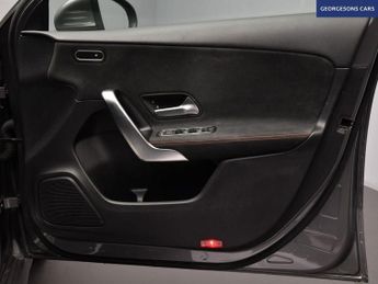 MERCEDES-BENZ A-CLASS 1.3 A200 AMG Line (Executive) Hatchback 5dr Petrol 7G-DCT Euro 6