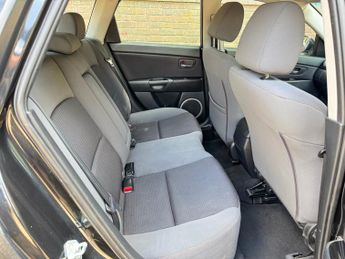 MAZDA MAZDA3 1.6 Takara Hatchback 5dr Petrol Automatic (183 g/km, 103 bhp)