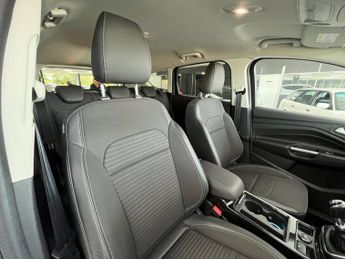 FORD KUGA 1.5 TDCi EcoBlue Titanium Edition SUV 5dr Diesel Manual Euro 6 (