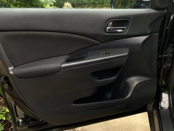 HONDA CR-V 2.0 i-VTEC SE Plus Navi SUV 5dr Petrol Auto 4WD Euro 6 (155 ps)