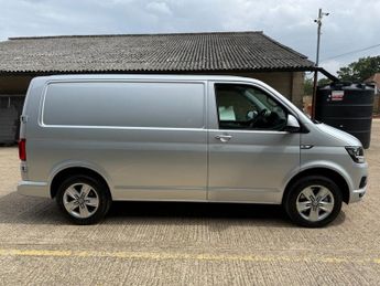 VOLKSWAGEN TRANSPORTER 2.0 BiTDI T30 BlueMotion Tech Highline Panel Van 5dr Diesel DSG 