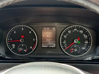 VOLKSWAGEN TRANSPORTER 2.0 BiTDI T30 BlueMotion Tech Highline Panel Van 5dr Diesel DSG 