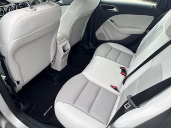 MERCEDES-BENZ B-CLASS 1.6 B180 BlueEfficiency SE MPV 5dr Petrol 7G-DCT Euro 5 (s/s) (1