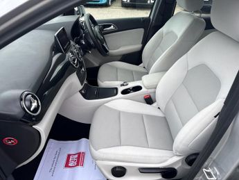 MERCEDES-BENZ B-CLASS 1.6 B180 BlueEfficiency SE MPV 5dr Petrol 7G-DCT Euro 5 (s/s) (1