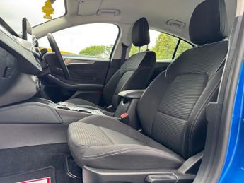 FORD FOCUS 1.0T EcoBoost Titanium Hatchback 5dr Petrol Auto Euro 6 (s/s) (1