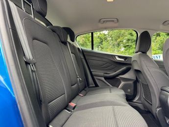 FORD FOCUS 1.0T EcoBoost Titanium Hatchback 5dr Petrol Auto Euro 6 (s/s) (1