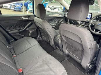 FORD FOCUS 1.0T EcoBoost Titanium Hatchback 5dr Petrol Auto Euro 6 (s/s) (1