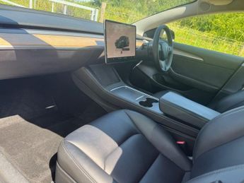 TESLA Model 3 (Dual Motor) Long Range Saloon 4dr Electric Auto 4WDE (346 ps)