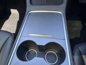 TESLA Model 3 (Dual Motor) Long Range Saloon 4dr Electric Auto 4WDE (346 ps)