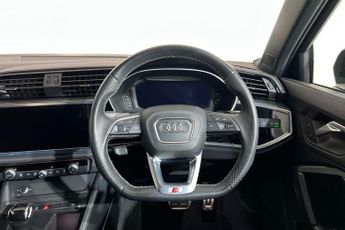 AUDI Q3 1.5 TFSI CoD 35 Black Edition SUV 5dr Petrol S Tronic Euro 6 (s/