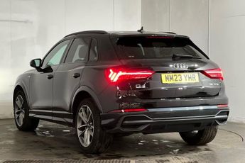 AUDI Q3 1.5 TFSI CoD 35 Black Edition SUV 5dr Petrol S Tronic Euro 6 (s/