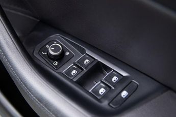 VOLKSWAGEN PASSAT 2.0 TDI GT Saloon 4dr Diesel DSG Euro 6 (s/s) (190 ps)