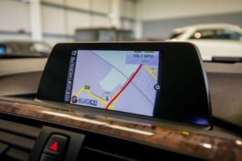 BMW 4 SERIES 2.0 420i Luxury Coupe 2dr Petrol Auto Euro 6 (s/s) (184 ps)