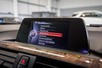 BMW 4 SERIES 2.0 420i Luxury Coupe 2dr Petrol Auto Euro 6 (s/s) (184 ps)