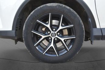 TOYOTA RAV4 2.5 VVT-h Design SUV 5dr Petrol Hybrid CVT Euro 6 (s/s) (197 ps)
