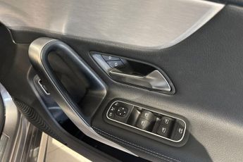 MERCEDES-BENZ CLA 1.3 CLA200 AMG Line Coupe 4dr Petrol 7G-DCT Euro 6 (s/s) (163 ps