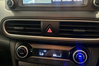 HYUNDAI KONA 1.0 T-GDi Blue Drive Premium SUV 5dr Petrol Manual Euro 6 (s/s) 