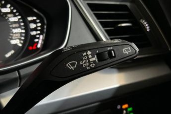 AUDI Q5 2.0 TDI 40 Sport SUV 5dr Diesel S Tronic quattro Euro 6 (s/s) (1