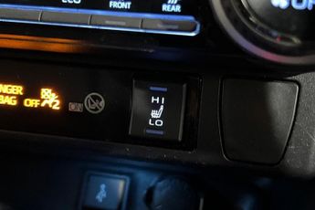 TOYOTA RAV4 2.5 VVT-h Dynamic SUV 5dr Petrol Hybrid CVT 4WD Euro 6 (s/s) (22