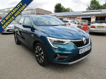 Renault Arkana 1.6 E-TECH Iconic SUV 5dr Petrol Hybrid Automatic 2WD Euro 6 (s/